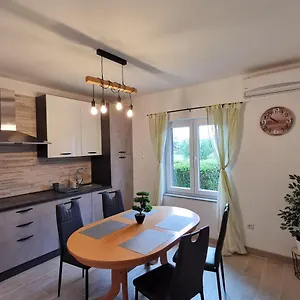 https://apartments-jurandvor.primorje-gorskikotar.com