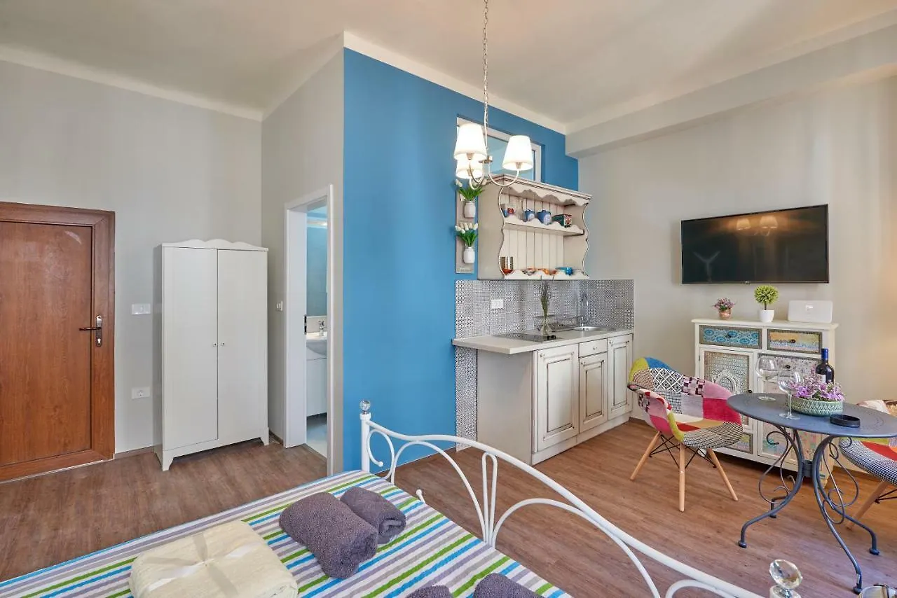 Old City Romanitic Studios 1 With Free Private Parking Pula 0*,