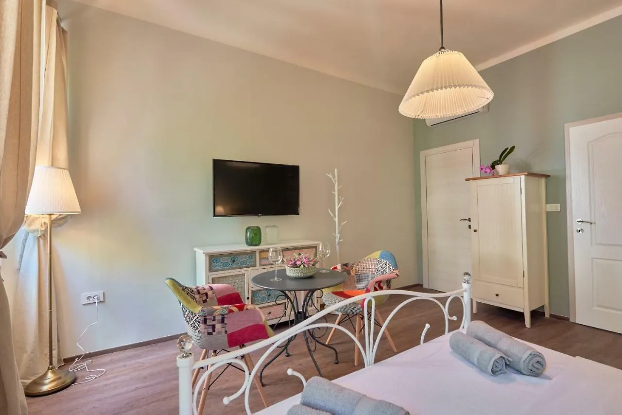 Old City Romanitic Studios 1 With Free Private Parking Pula Appartement