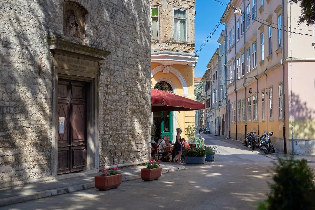 Appartamento Old City Romanitic Studios 1 With Free Private Parking Pola