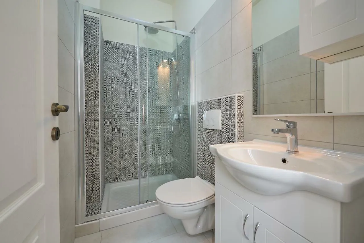 Old City Romanitic Studios 1 With Free Private Parking Pola Appartamento