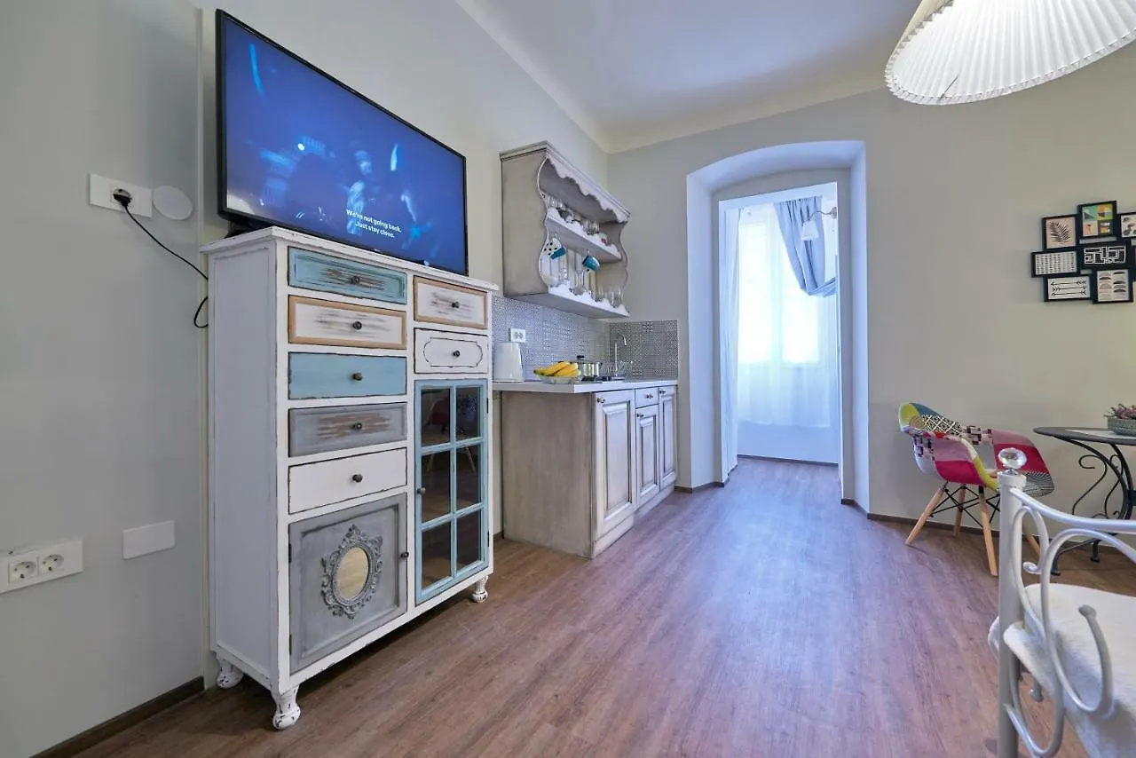 Old City Romanitic Studios 1 With Free Private Parking Pola